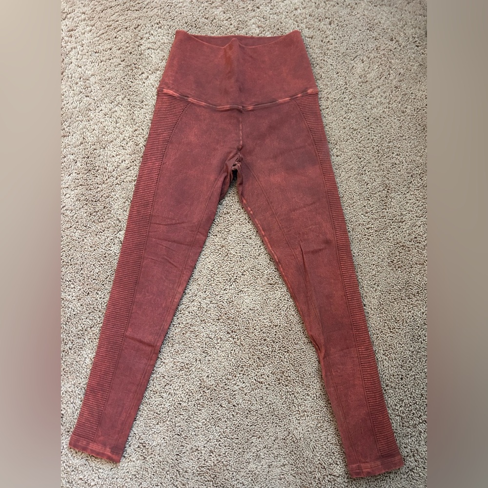 Avocado Brick Red Ribbed Leggings